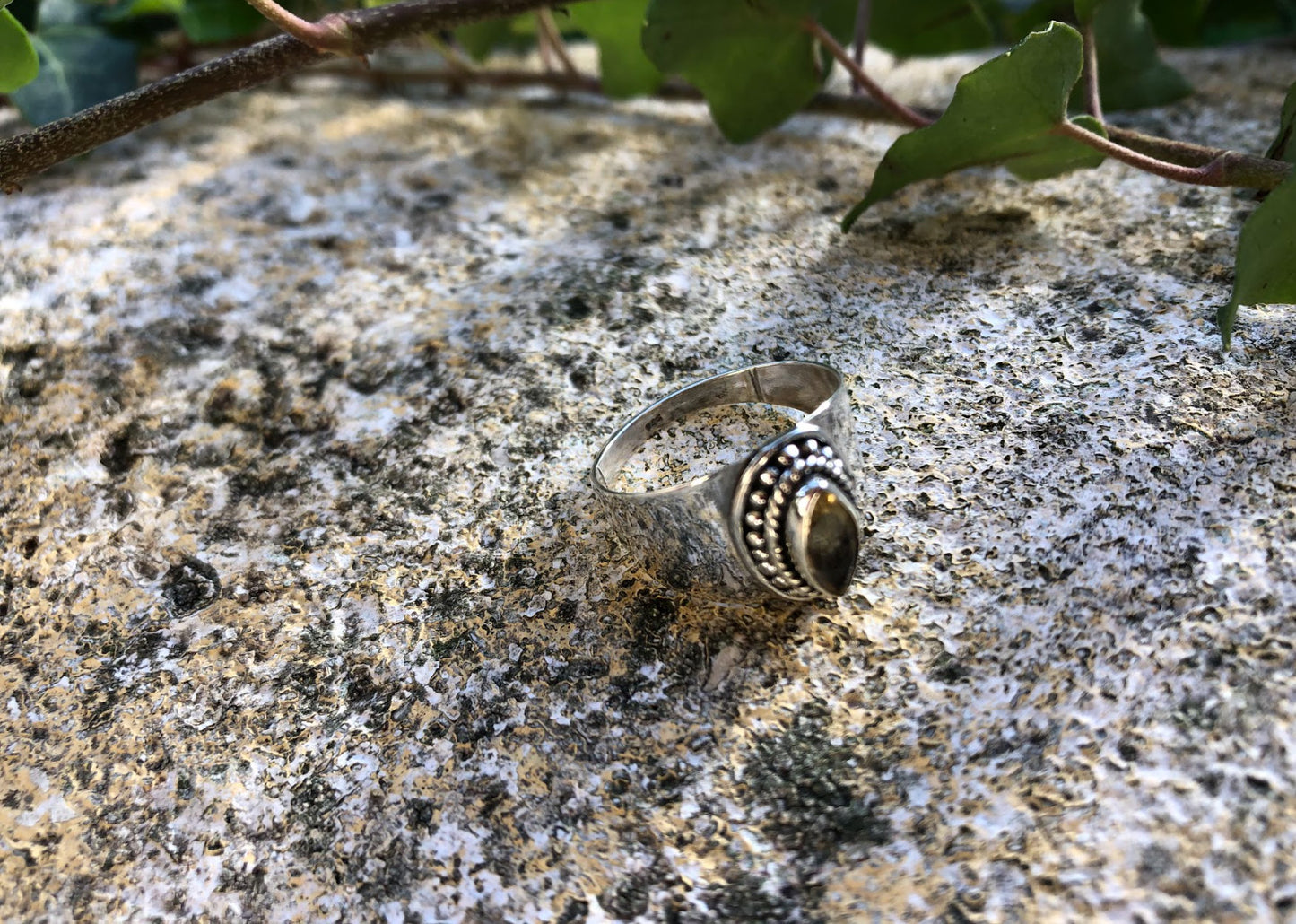 bague en argent 925 et pierre naturelle citrine - boutique de lithothérapie