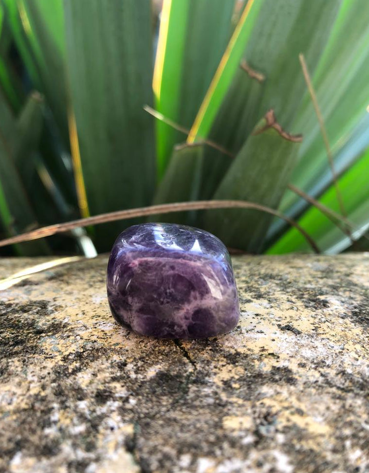 Boutique ésotérique - Lithothérapie Pierre Roulée Cubique Améthyste Rubanée - SOEURS