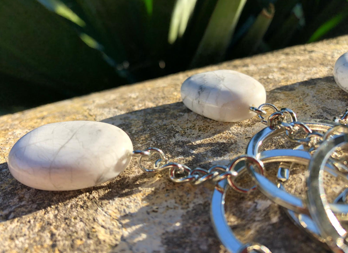 Boutique lithothérapie en ligne - Porte clés en Pierre Howlite - SOEURS
