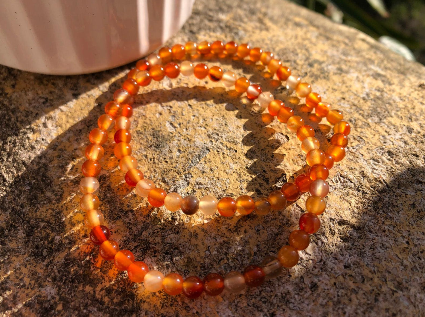 Boutique de Lithothérapie en ligne - Photo de 2 Bracelets en pierre Cornaline (perles 04mm)