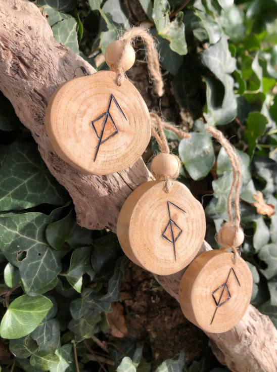 Rune de santé artisanale – talisman ésotérique pour l’équilibre corporel et spirituel