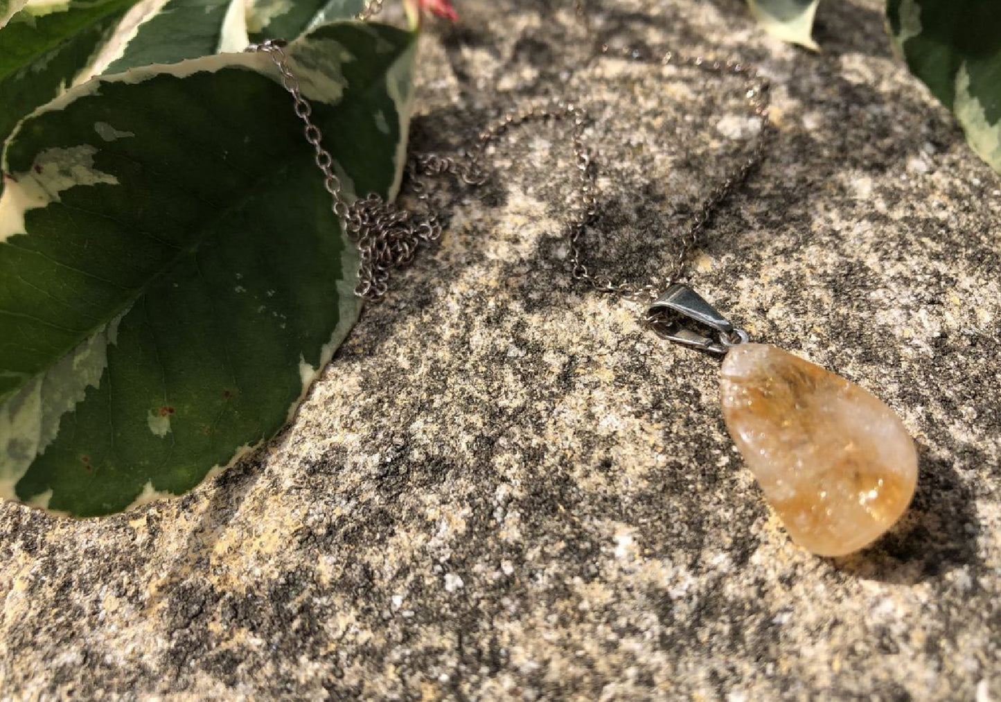 Boutique ésotérique - Lithothérapie Pendentif en Citrine - SOEURS