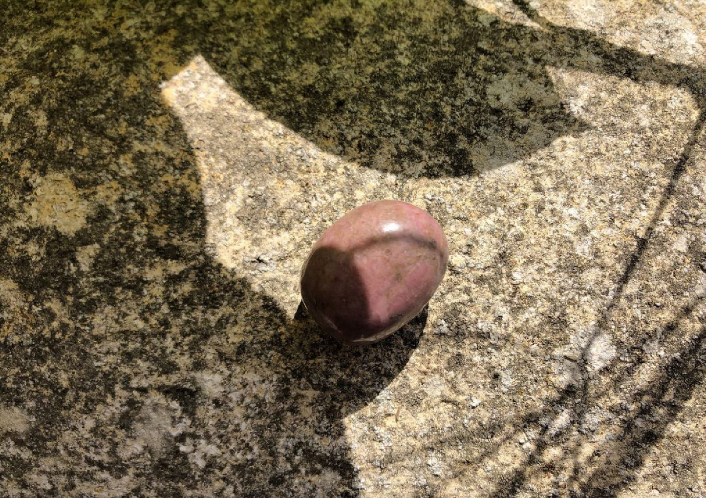 Boutique ésotérique - Lithothérapie Rhodonite Pierre Roulée - SOEURS