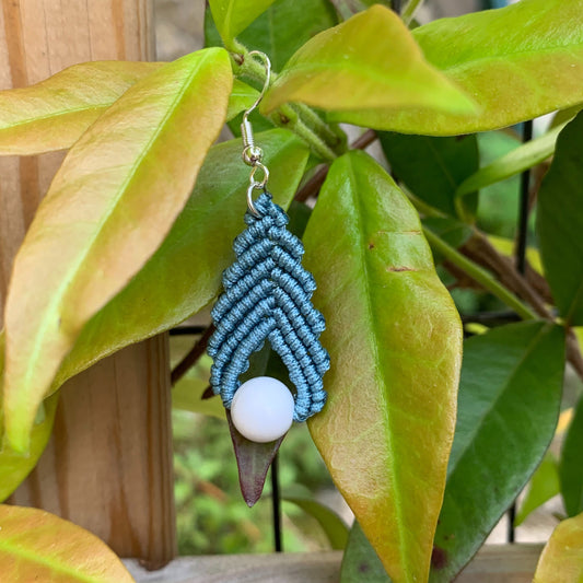 bijou spirituel - boucle d'oreille tréssée et perle howlite