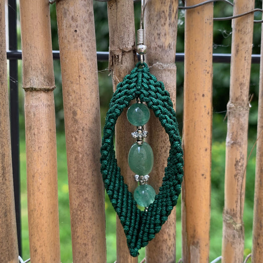 boucle d'oreille en micromacré vert et perle aventurine verte