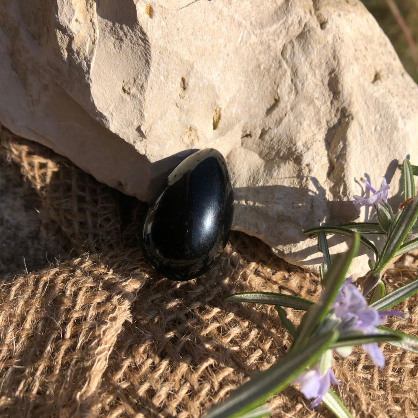 oeuf de yoni en obsidienne petite taille