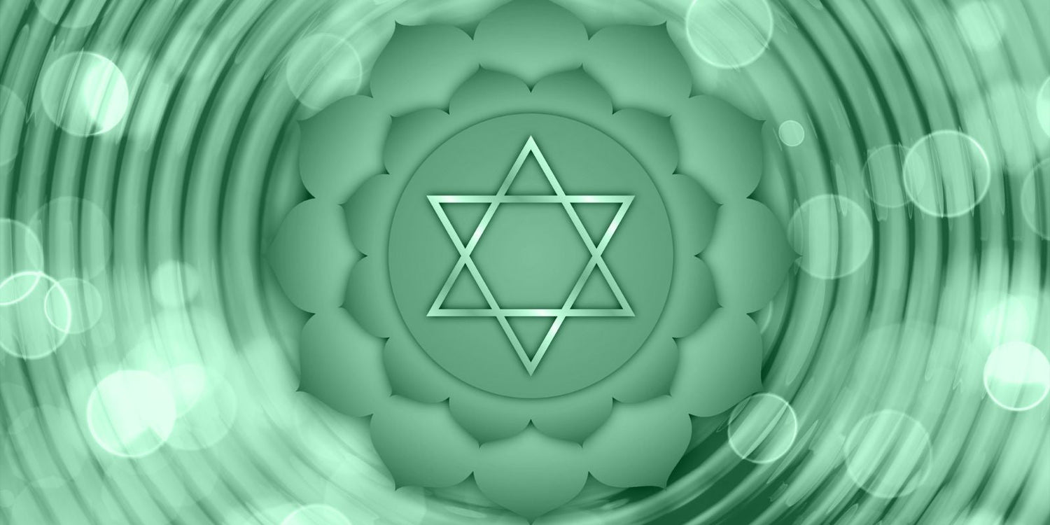 symbole du chakra Coeur sur fond vert