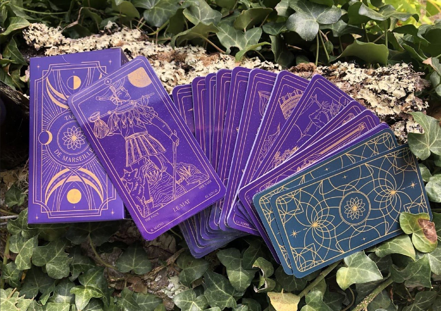 Boutique ésotérique - Divination Cartes Tarot de Marseille  - SOEURS