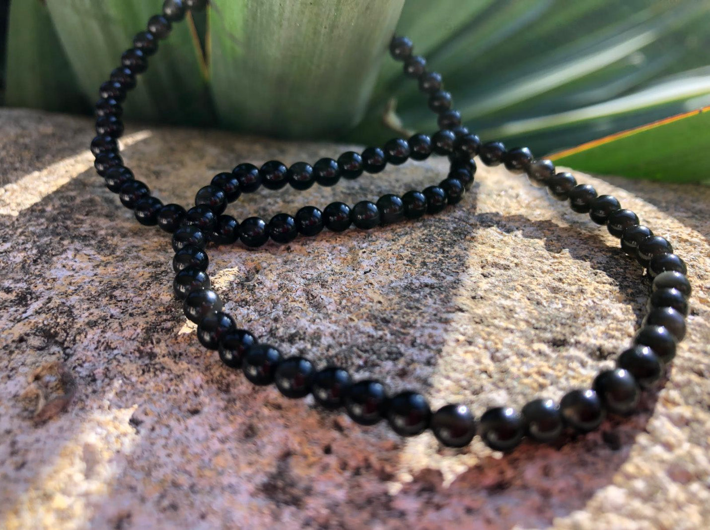 Boutique de Lithothérapie en ligne - Bracelet en pierre Obsidienne (perles 04mm)