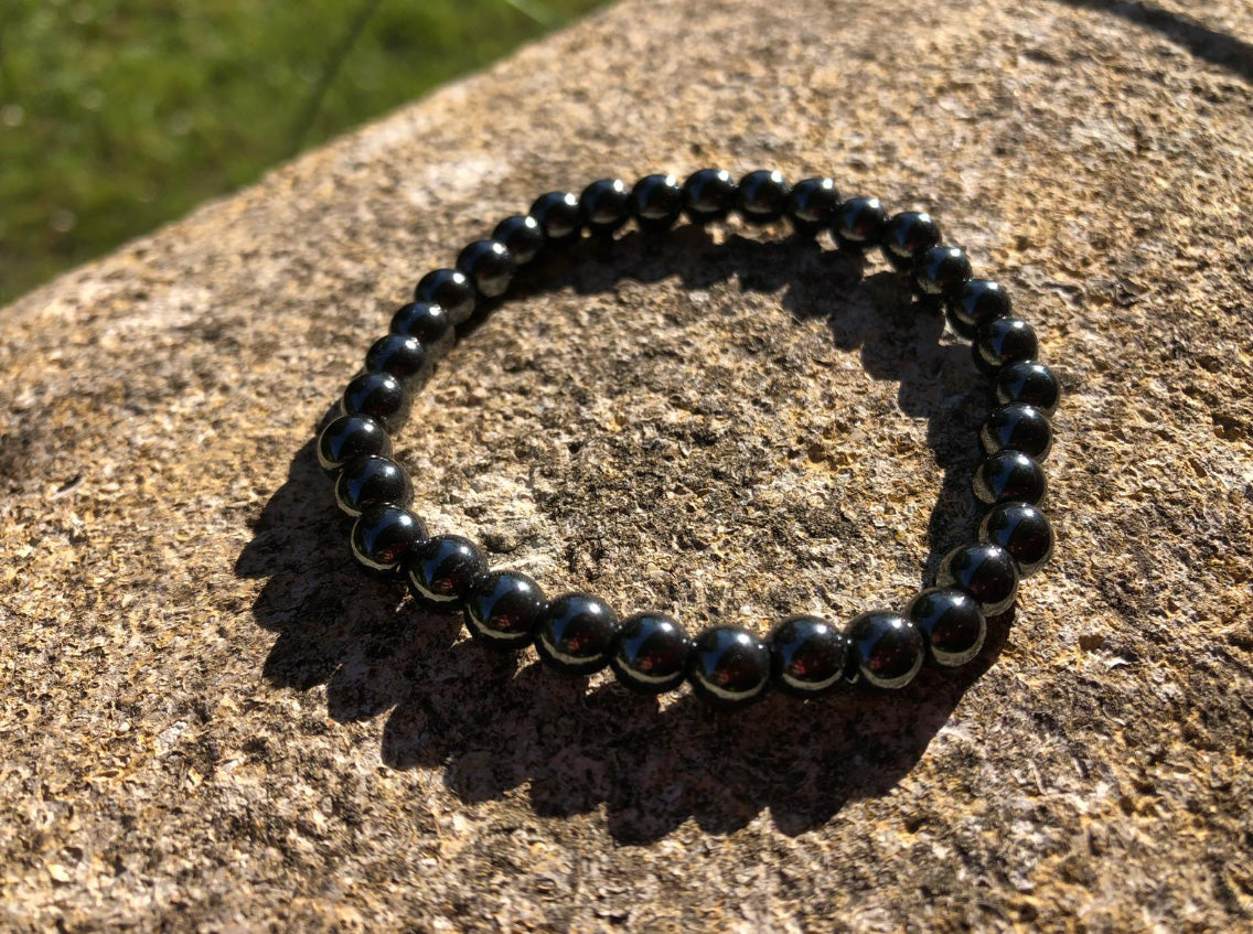 Boutique ésotérique en ligne - Bracelet en pierre Hématite 06mm - SOEURS