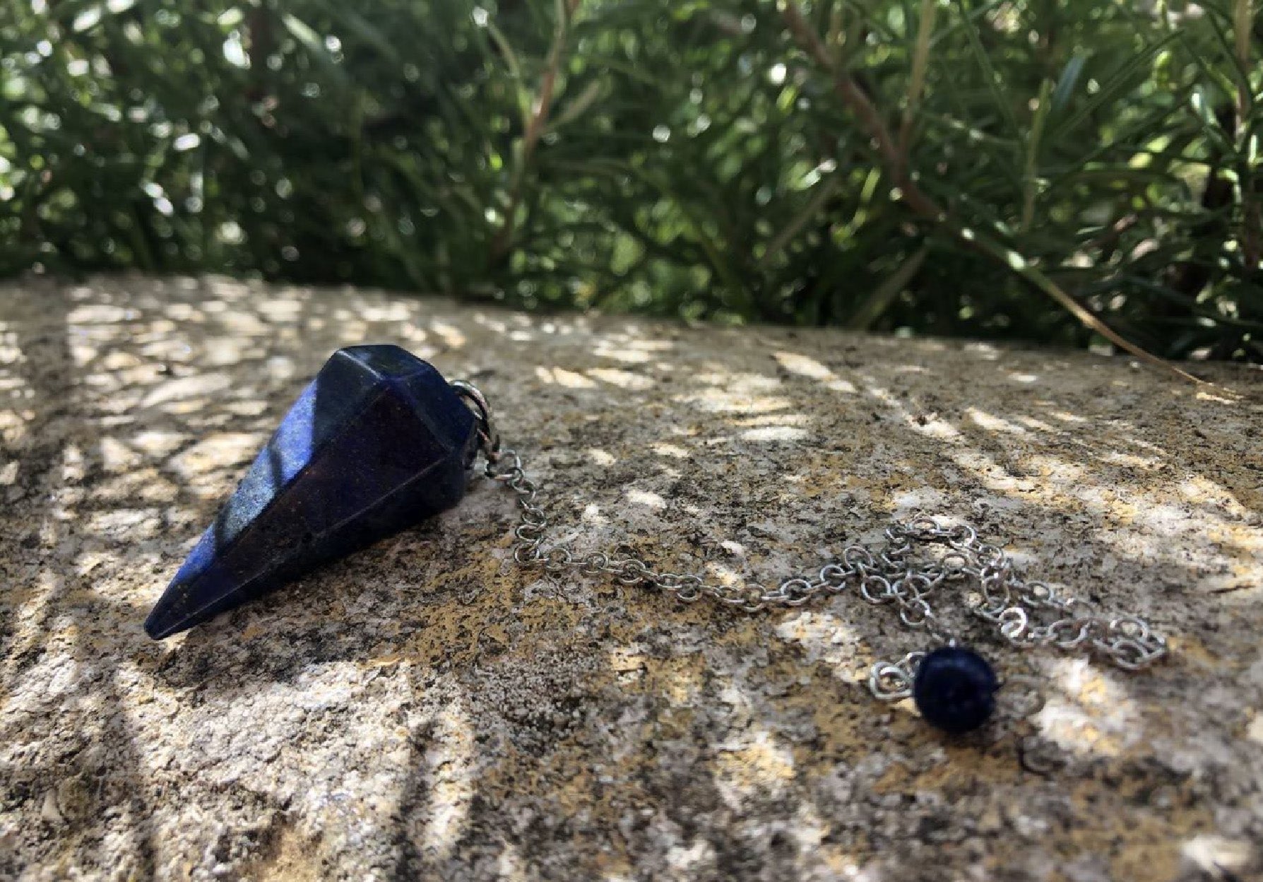 Boutique ésotérique - Divination Pendule Pierre Lapis Lazuli  - SOEURS
