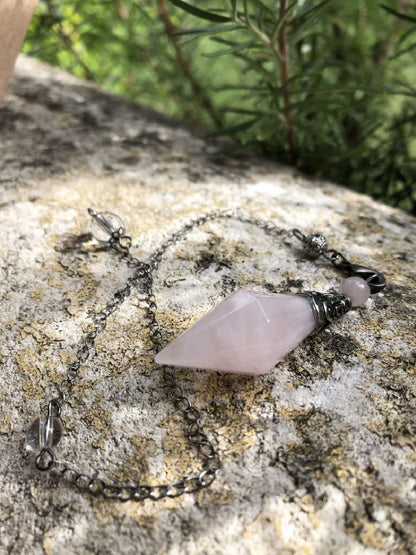 Boutique ésotérique - Lithothérapie Quartz Rose Divination Pendule  - SOEURS