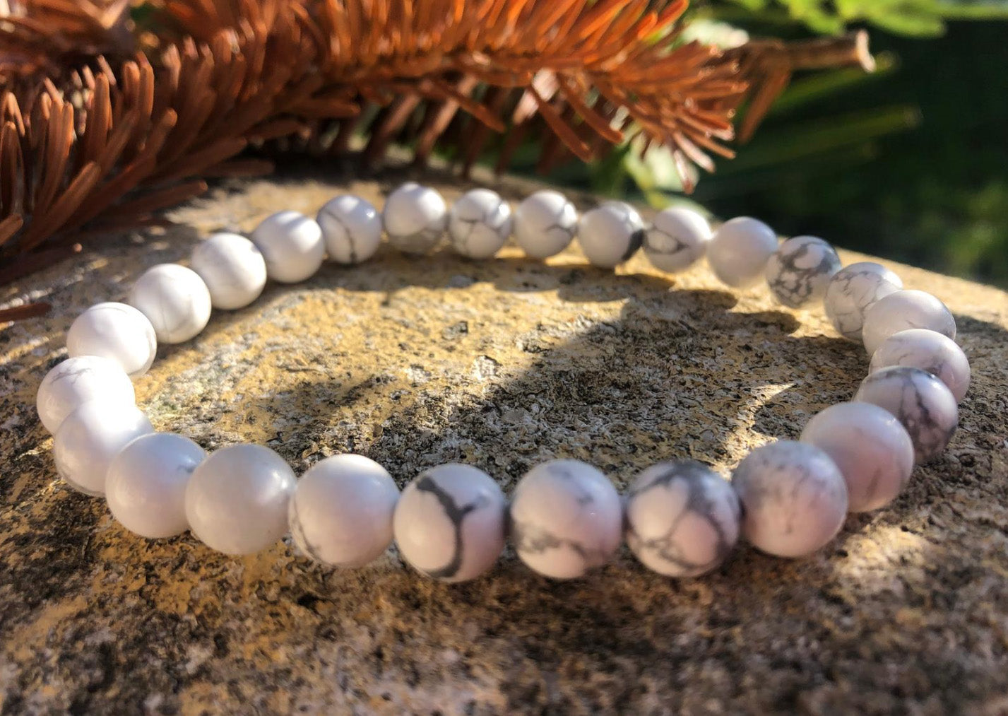 Boutique ésotérique en ligne - Bracelet en Howlite blanche T2