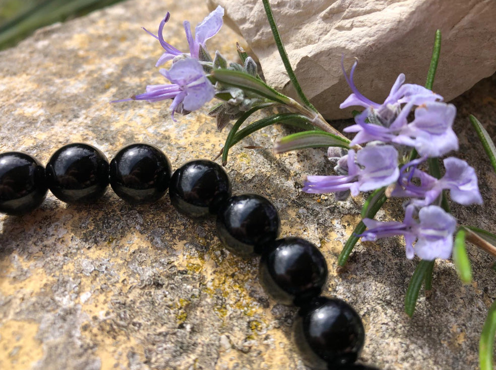 Perles en Obsidienne noire et fleurs violettes